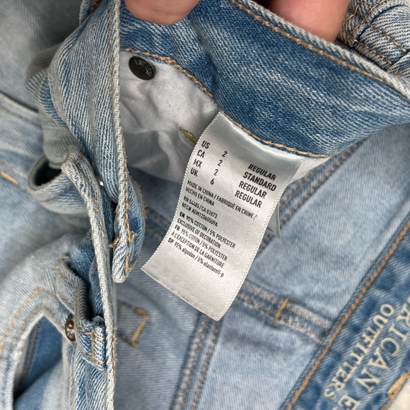 American Eagle Outfitters Regular Mom Jeans - Picture 4 of 5